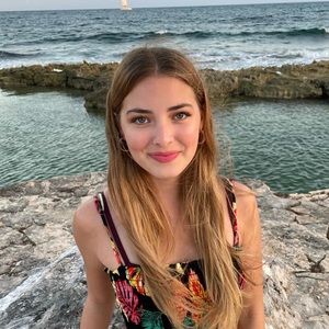 Meet your Posher, Lexi